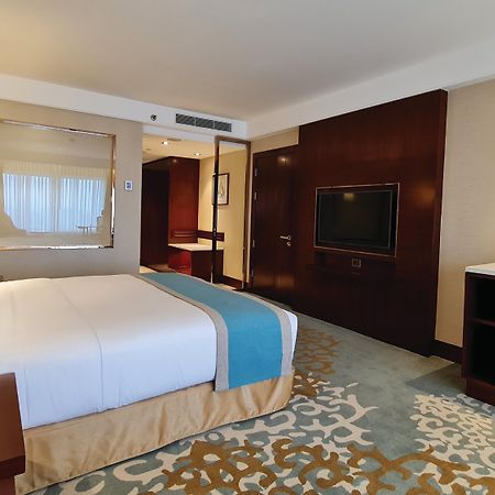Holiday Inn Dhaka City Centre By Ihg Екстер'єр фото